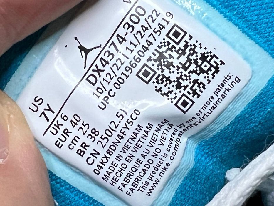 Продам БОМБЕЗНІ кросівки Nike Air Jordan 1 Low “Aquatone Concord”