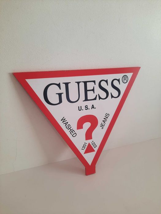 Reclame Publicitário Guess