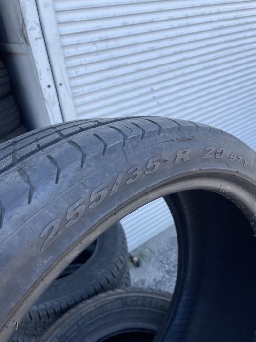 Продам комплект шин Pirelli 255/35/20