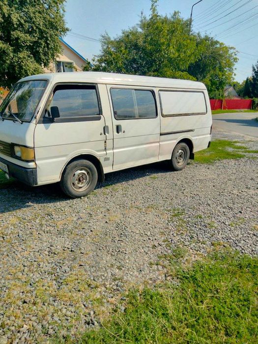 Mazda E-serises 2200