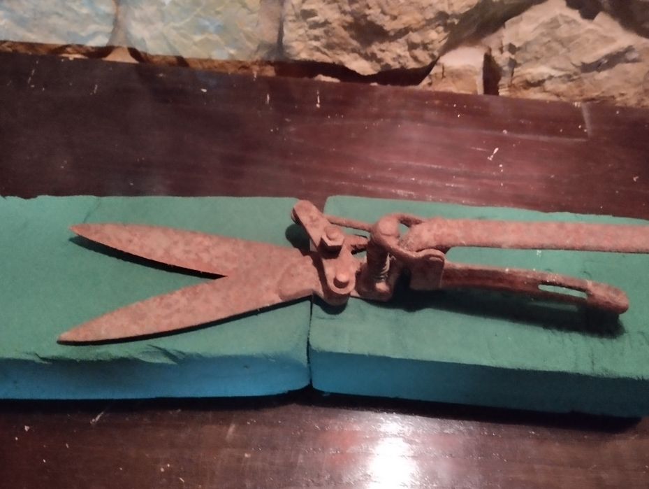 Tesoura muito antiga