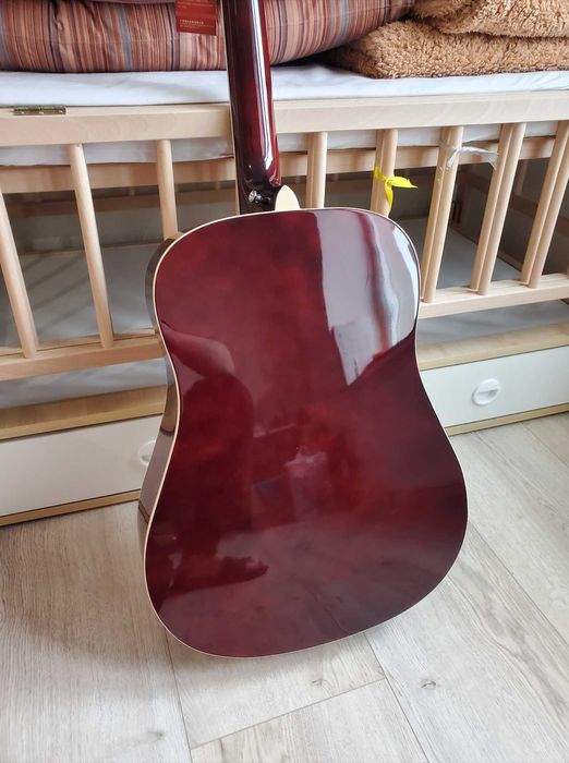 акустична гітара глянцева світла нова металеві струни