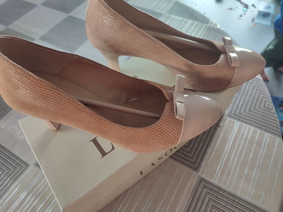 Lasocki super cena 38rozmiar, półbuty, obcas, czółenka CCC szpilki,