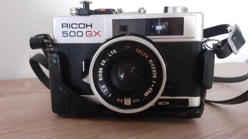 Máquina Fotográfica Analógica Ricoh 500 GX (1976) + Mochila +