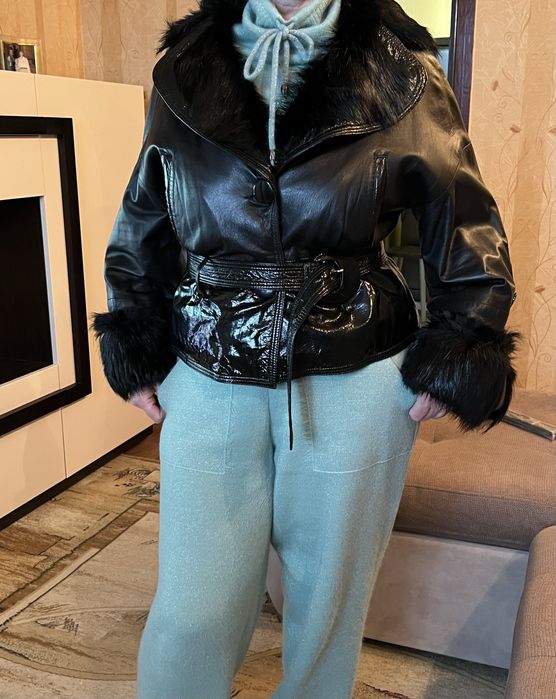 Кожаная куртка женская с мехом бобра