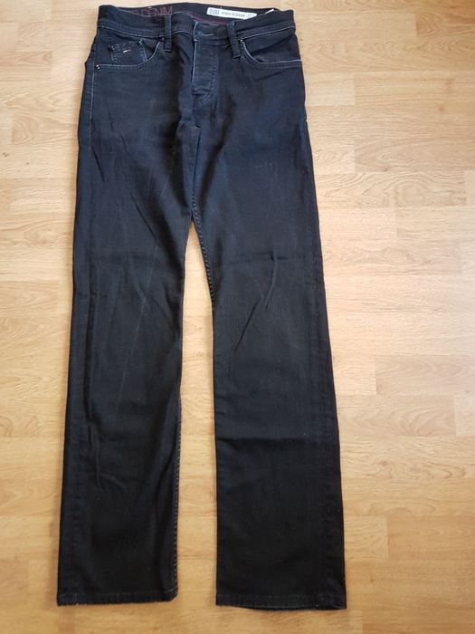 Spodnie jeasy z Wrangler r.29i Tommy Hilfinger r.30