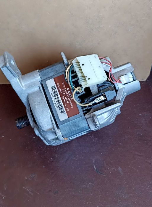 Двигатель(мотор) от стиральной машины Whirlpool 380Вт