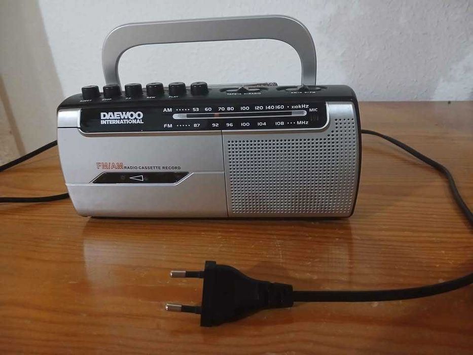 Rádio Daewoo International