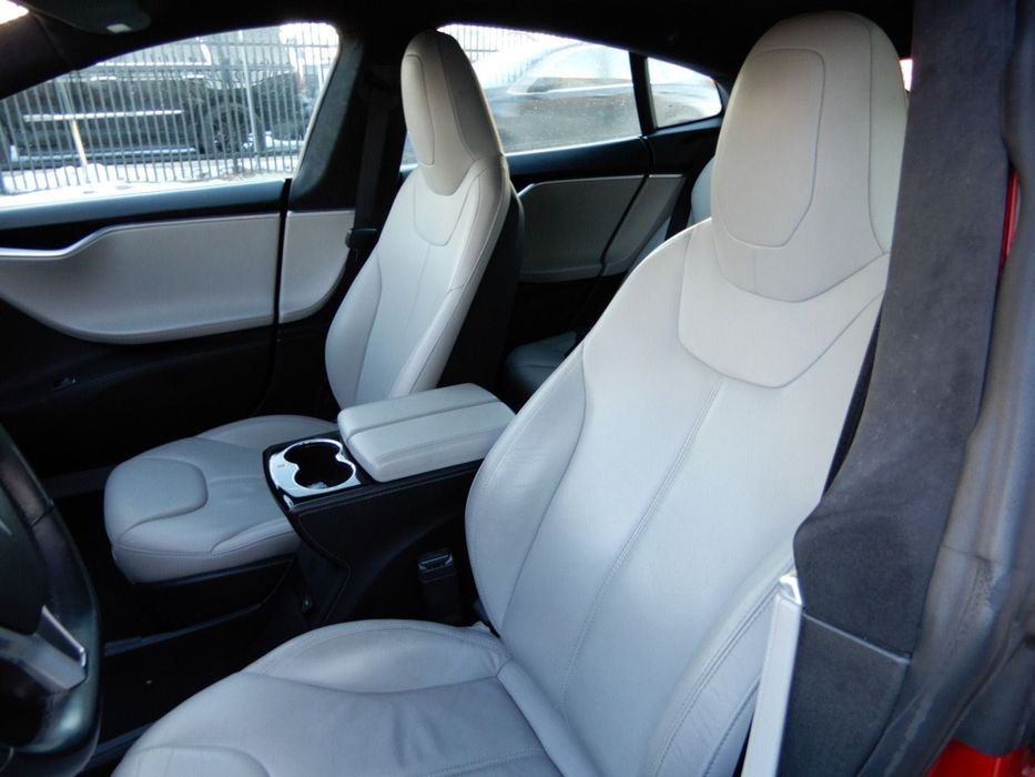 2016 Tesla Model S 85D