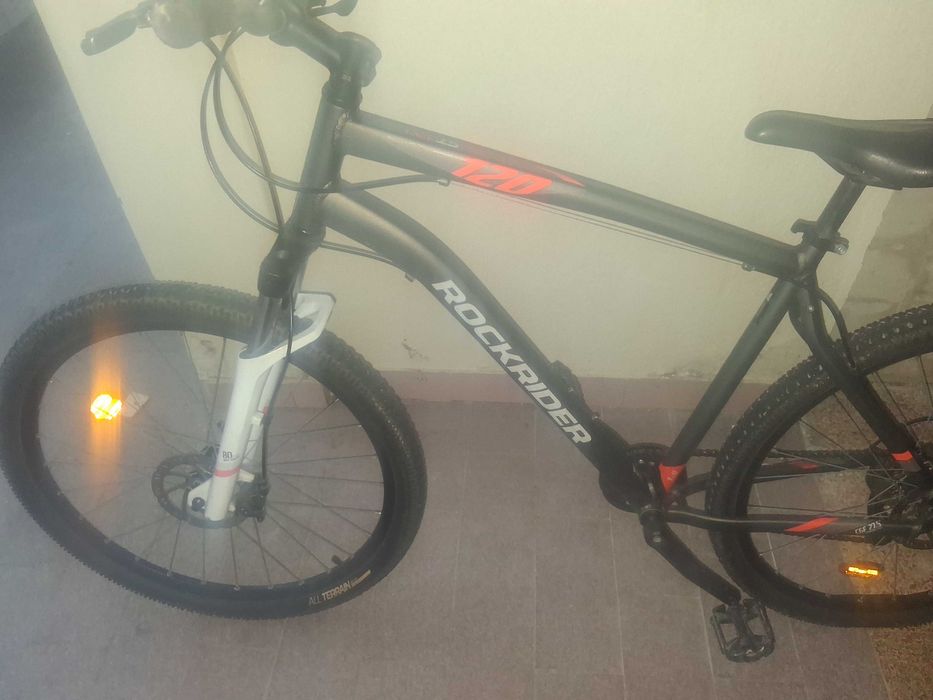 Bicicleta rockeider barata quase nova sem riscos de pintura muito.bom