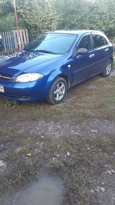 Продам не погане авто шеврале лачеті.