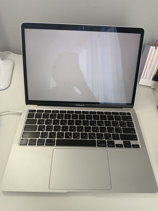 MacBook Air 2021 M1 8/256