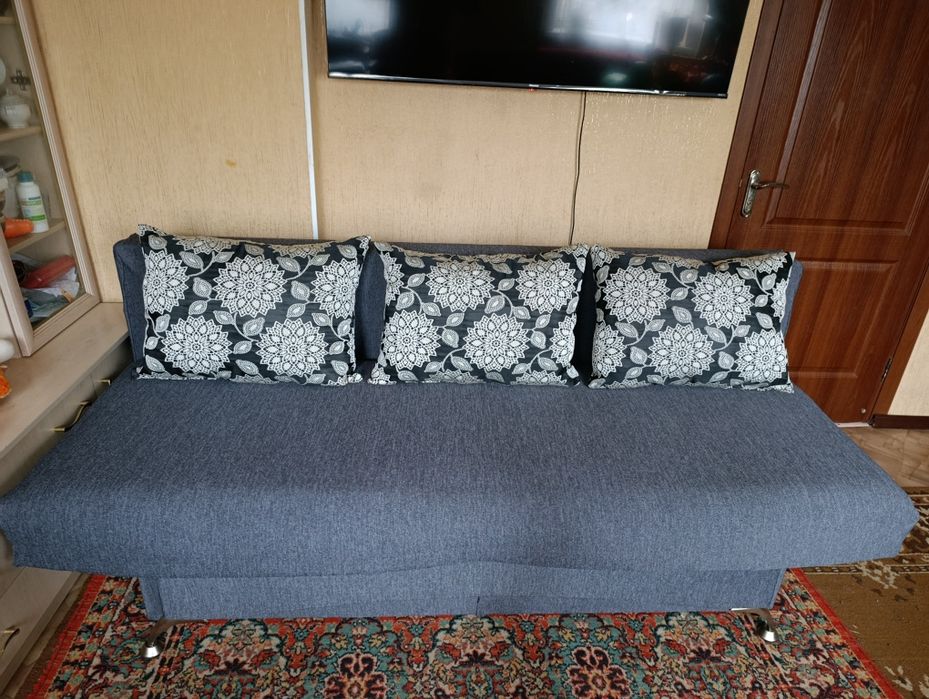 Продам диван еврокнижка