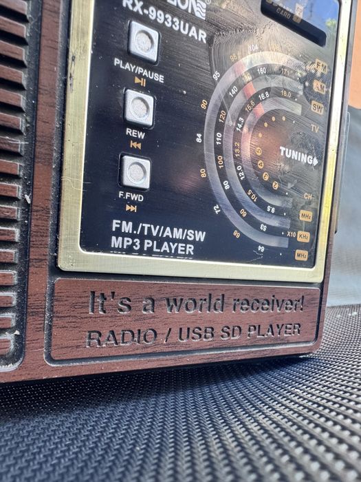 Ретро радиоприёмник Golon RX-9933UAR (FM/AM/SW, USB, SD) в отличном состоянии