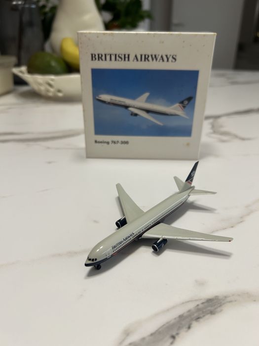 Model Boeing 767-300 Herpa