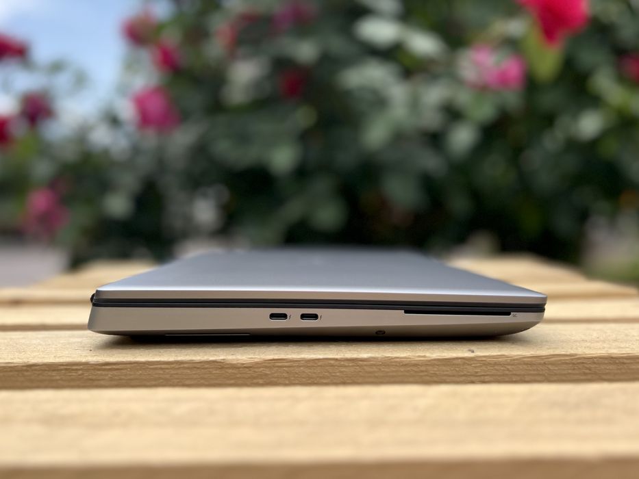 RTX 5000 16GB/Dell Precision 7550/i7-10875H/32GB+SSD 1TB/15.6"FHD IPS