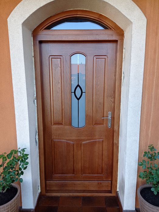 Drzwi dębowe .frontowe.