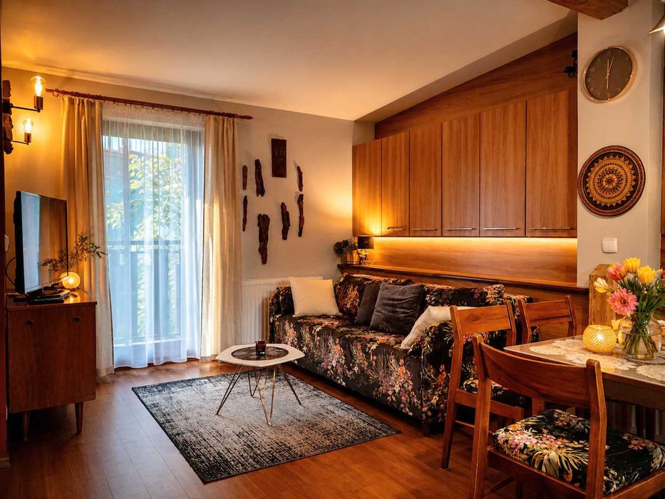 WOLNY 200 m od deptaka,w domku apartament, własny ogródek