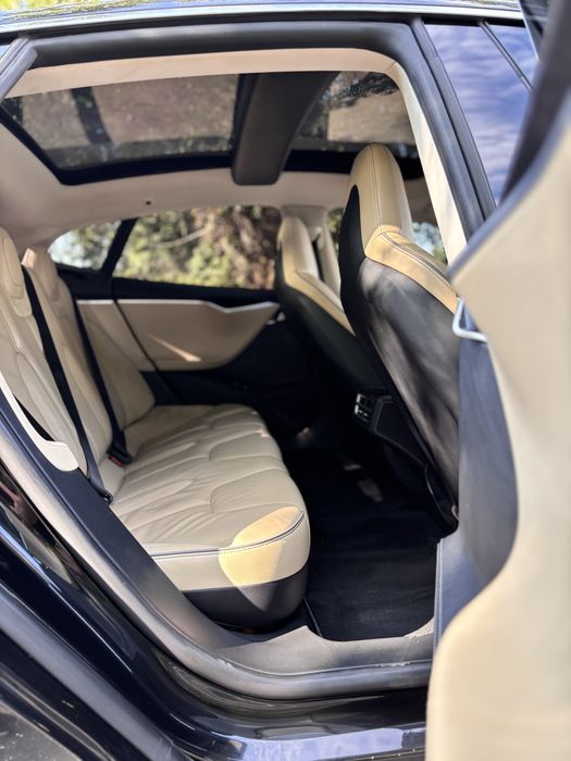 Tesla model S 85 європа