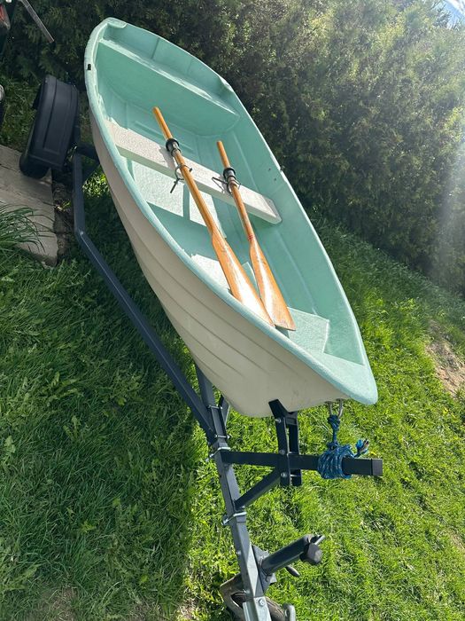 Łódka z przyczepą