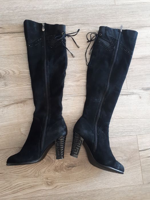 Zamszowe ocieplane kozaki roz.37