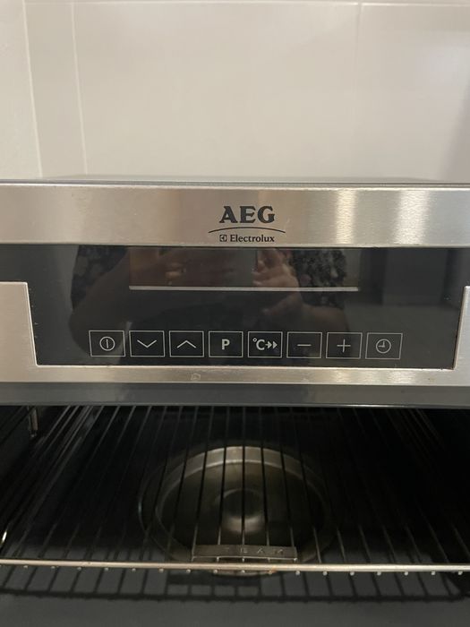 Forno de Encastrar AEG Electrolux KB9820E-m Inox – Funcional