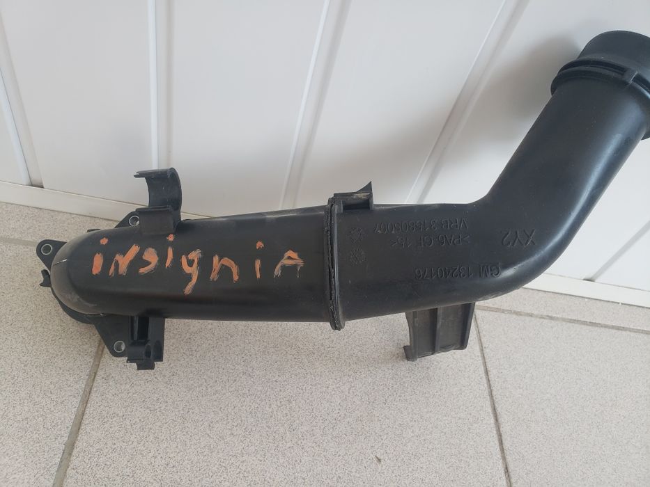 Патрубок інтеркулєра Opel Insignia 2.0