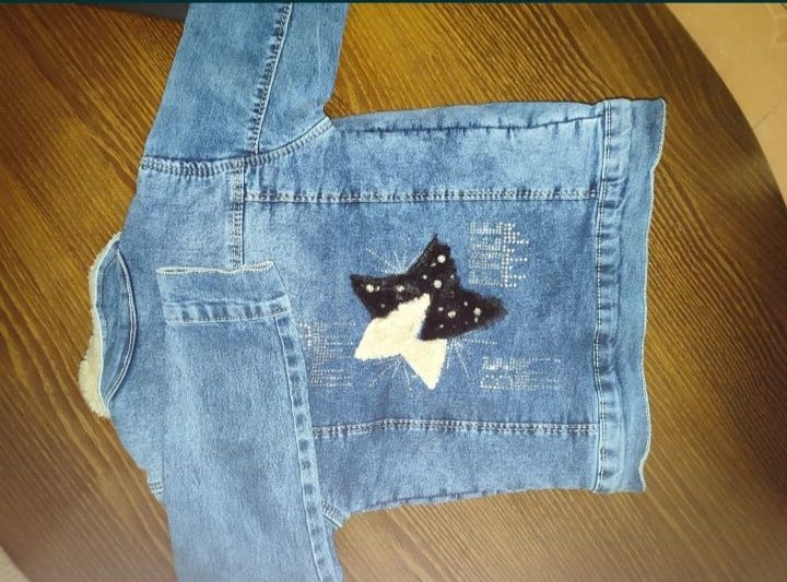 Джинсова куртка для дівчинки