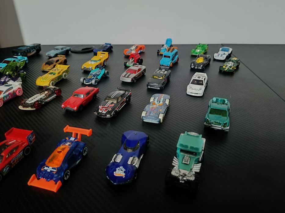 Samochodziki hot wheels