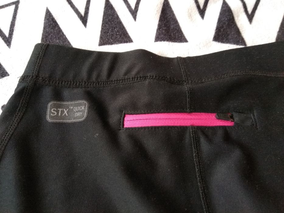 Czarne legginsy sportowe 122 Swedemount