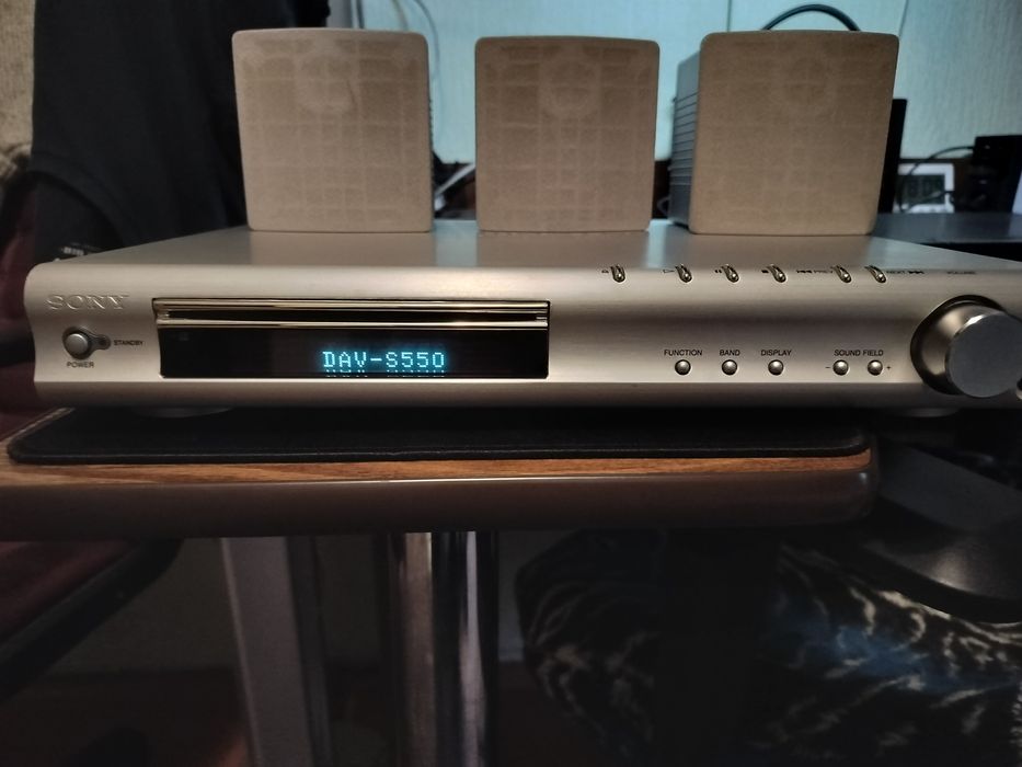 Продаю домашній кінотеатр Sony  DAV-S550 добрий стан