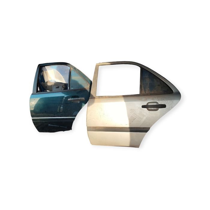 Drzwi tylne prawe lewe Mercedes-Benz W202 sedan