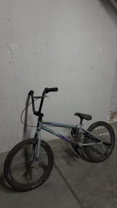 Велосипед BMX Mongoose в хорошому стані