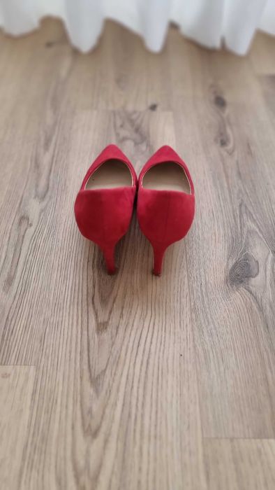 Sapatos em Camurça Vermelho