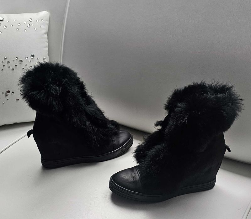 Włoskie koturny skóra naturalna futro lisa roz 40-41