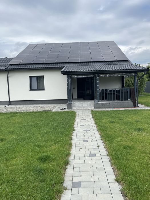 Сучасний автономний будинок 158 м²