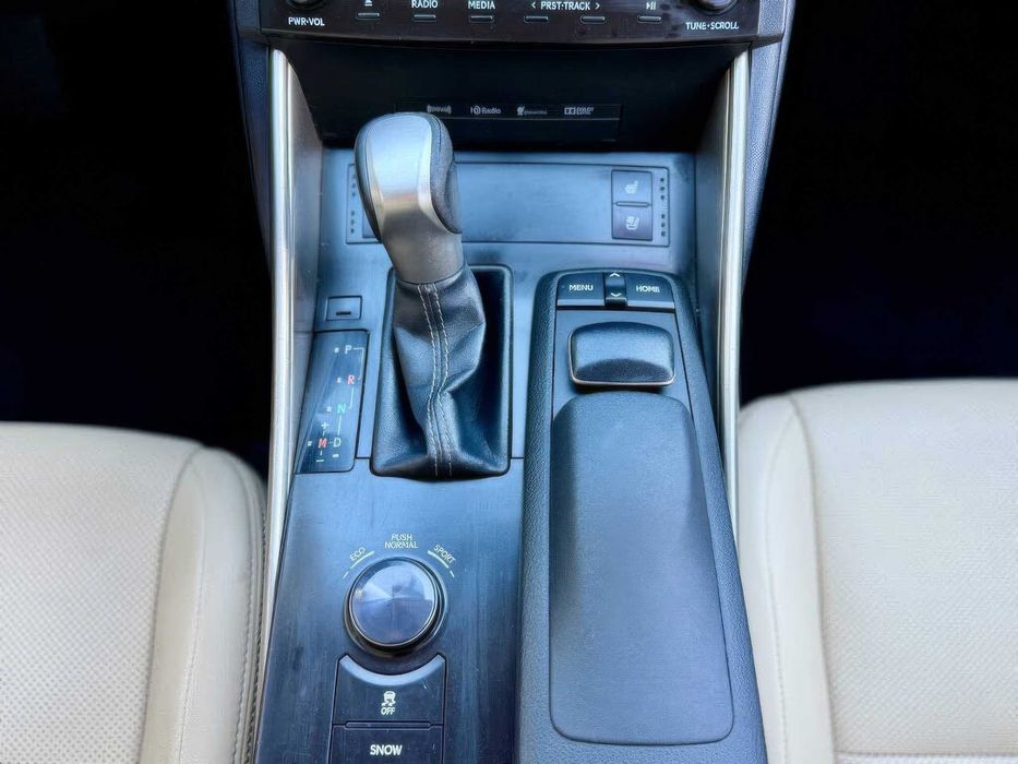 Lexus IS 250      2014