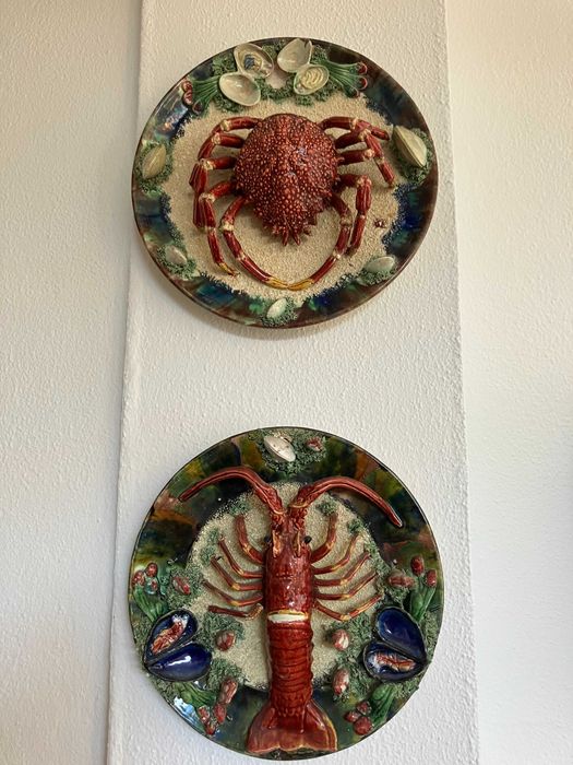 Pratos decorativos em cerâmica - Caranquejo e Lagosta. Caldas da Rainha (A.F.Reis)