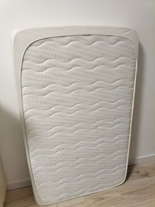 Cama transformavel e cómoda