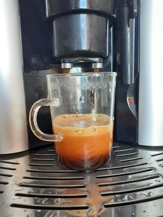 Кавомашина Delonghi ESAM  і рожкова