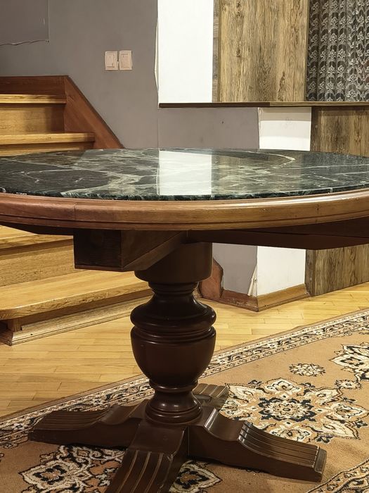 Стіл дерево - мармур.