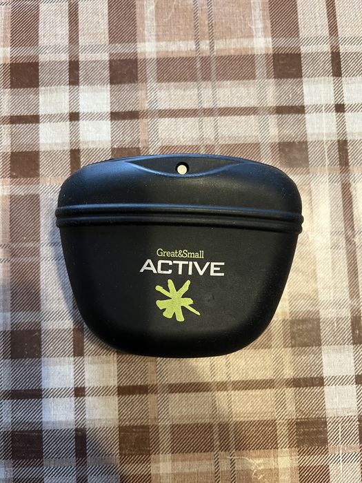 Силіконовий чохол для корму собак Active Magnetic Pouch, Великобритані