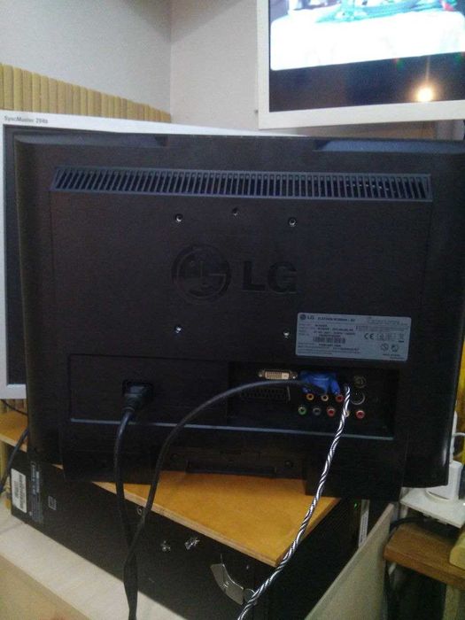 Телевизор\монитор LG Flatron 19"