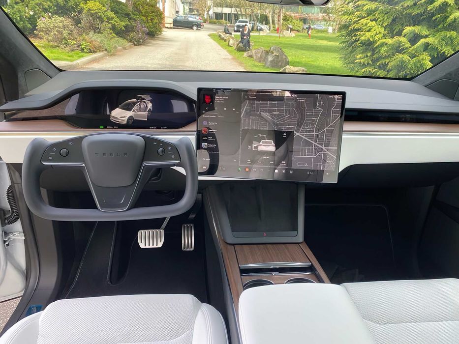 Tesla Model X      2022
