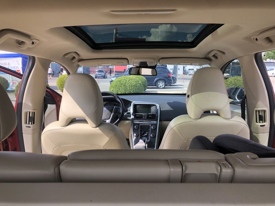 Продам автомобіль Volvo xc60 2014 року