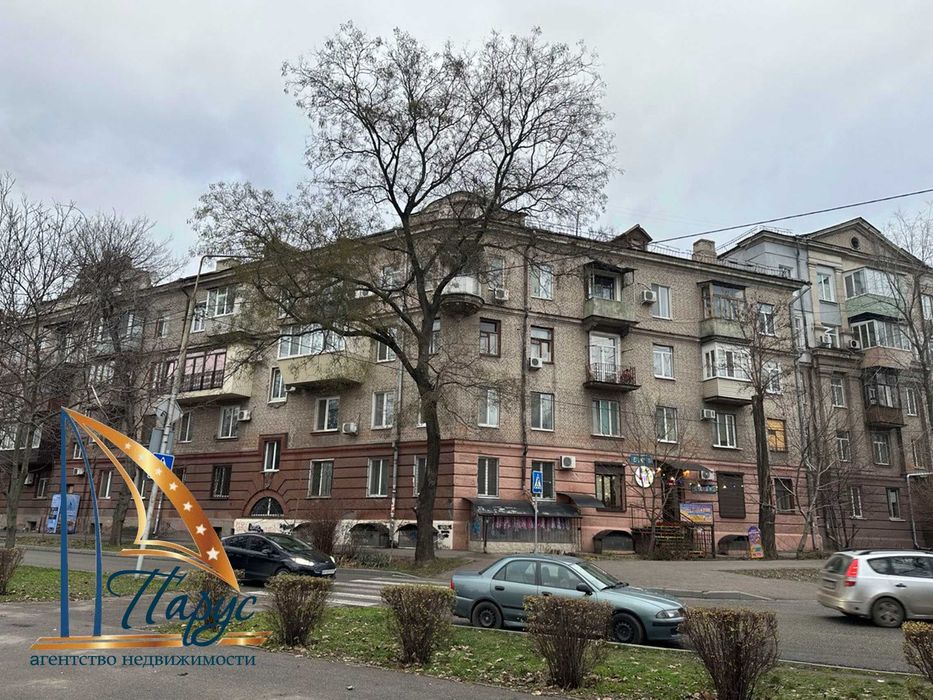 1-кімнатна  Південноукраїнська 5/5