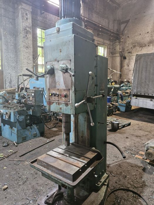 2С132 (2Н135)  сверлильный станок