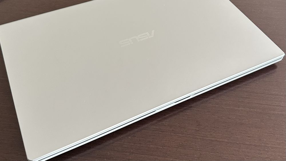 Portátil ASUS - AMD Ryzen 7 5700U - 16GB RAM - 512GB SSD