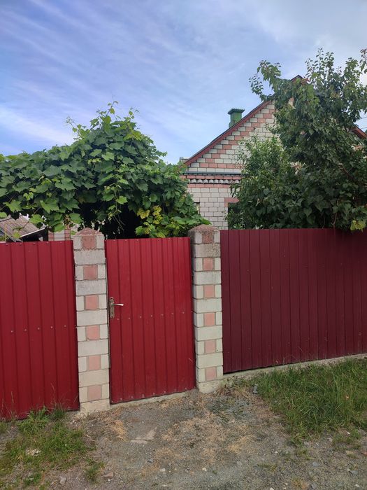 Продам частину будинку з окремим входом