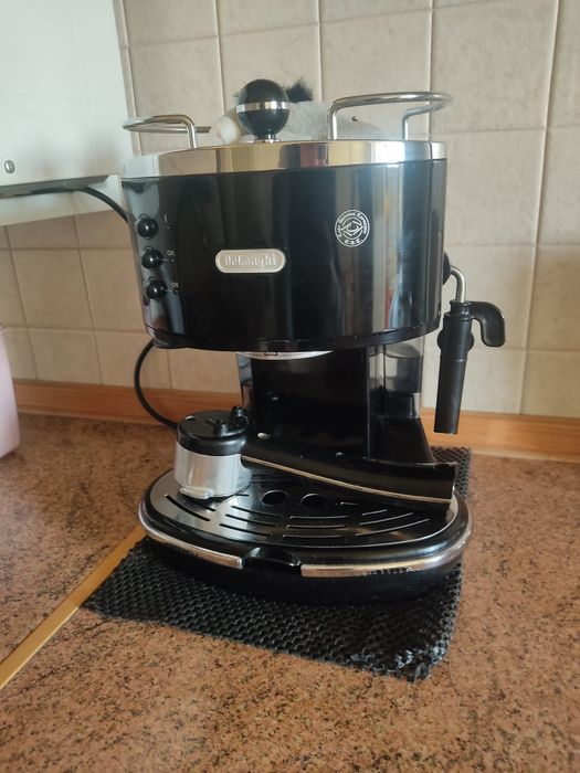 Кавомашина DeLonghi
